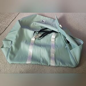 Large Dog Car Seat Bed Puppy Travel Carrier Bed w/ Safety Belt & Storage Pockets